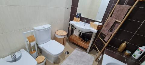 Moradia V2+1 em condomínio com Piscina em zona calma de Albufeira