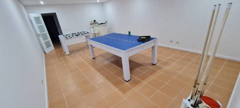 Moradia V2+1 em condomínio com Piscina em zona calma de Albufeira