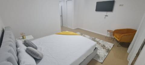 Moradia V2+1 em condomínio com Piscina em zona calma de Albufeira