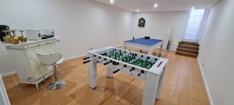 Moradia V2+1 em condomínio com Piscina em zona calma de Albufeira