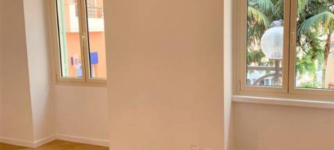 Luminoso e espaçoso apartamento T1 localizado em um edifício burguês no coração do Mónaco