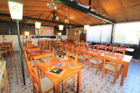 Moradia/Restaurante na Charneca da Caparica