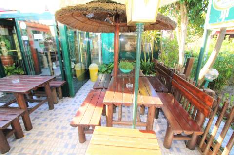 Moradia/Restaurante na Charneca da Caparica