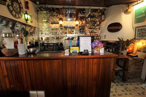 Moradia/Restaurante na Charneca da Caparica