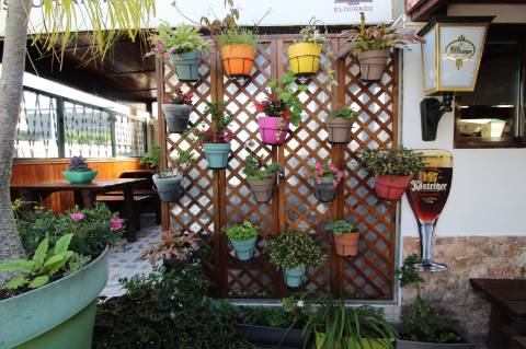 Moradia/Restaurante na Charneca da Caparica