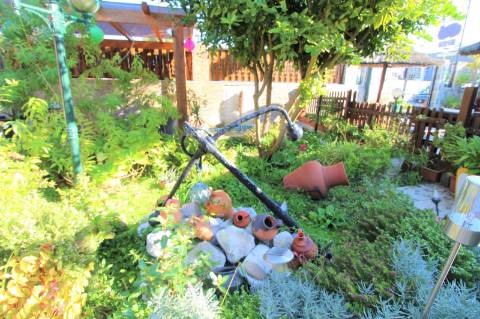 Moradia/Restaurante na Charneca da Caparica