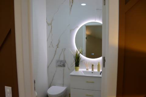 Moradia Isolada T4 totalmente remodelada e equipada com piscina aquecida, jardim zona calma de Vilamoura