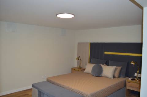 Moradia Isolada T4 totalmente remodelada e equipada com piscina aquecida, jardim zona calma de Vilamoura