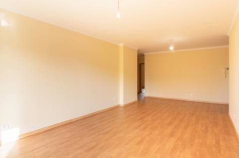 Apartamento T3 para venda na Ajuda, São Martinho