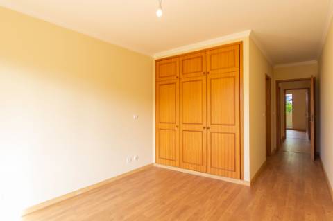 Apartamento T3 para venda na Ajuda, São Martinho