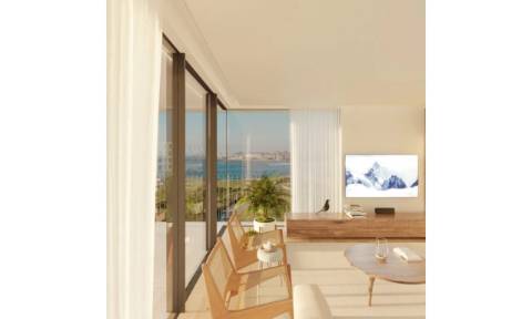 Apartamento T3 com varanda e estacionamento em Zona Nobre na Margem do Rio Douro