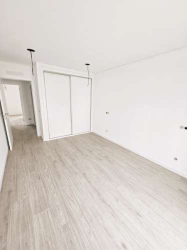 Moradia T4 com quintal e garagem - Olhão, Algarve