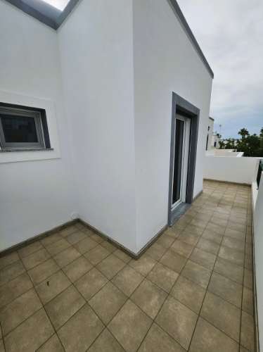 Moradia T4 com quintal e garagem - Olhão, Algarve