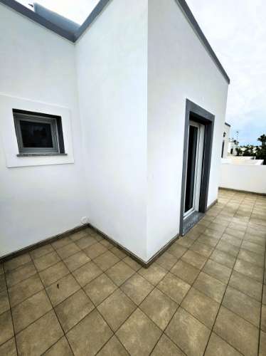 Moradia T4 com quintal e garagem - Olhão, Algarve