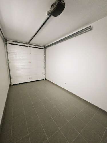 Moradia T4 com quintal e garagem - Olhão, Algarve