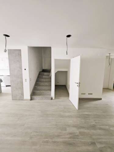 Moradia T4 com quintal e garagem - Olhão, Algarve