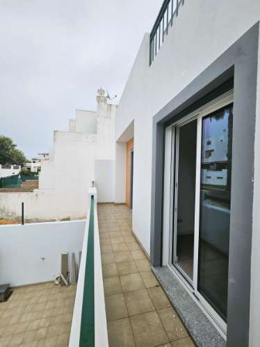 Moradia T4 com quintal e garagem - Olhão, Algarve