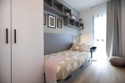 Apartamento T3 em construção, com varanda.