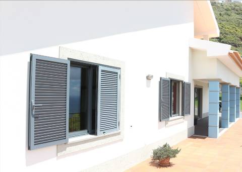 Moradia Isolada T3 com Terreno no Arco da Calheta