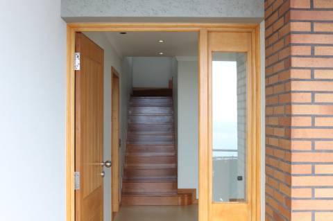 Moradia Isolada T3 com Terreno no Arco da Calheta