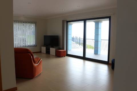 Moradia Isolada T3 com Terreno no Arco da Calheta