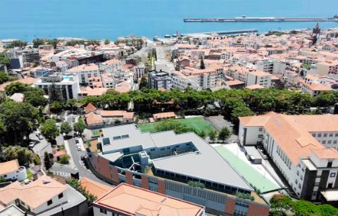 Apartamento T4 no Centro do Funchal