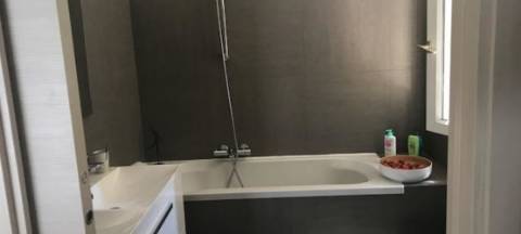 Penthouse de luxo renovada de 2 quartos com um terraço na cobertura em Monte - Carlo