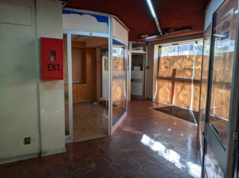 Espaço Comercial em Benfica - Lisboa