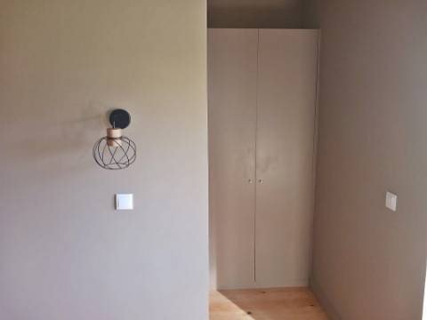 Moradia T4 totalmente recuperada na cidade do Porto.