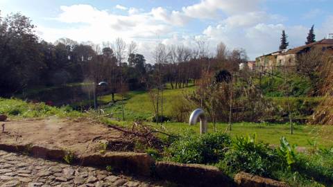 Moradia T4 totalmente recuperada na cidade do Porto.