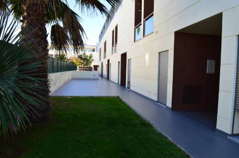 Moradia V3 Moderna com Piscina com excelentes acabamentos nas Ferreiras