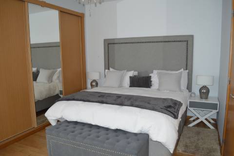 Moradia V3 Moderna com Piscina com excelentes acabamentos nas Ferreiras