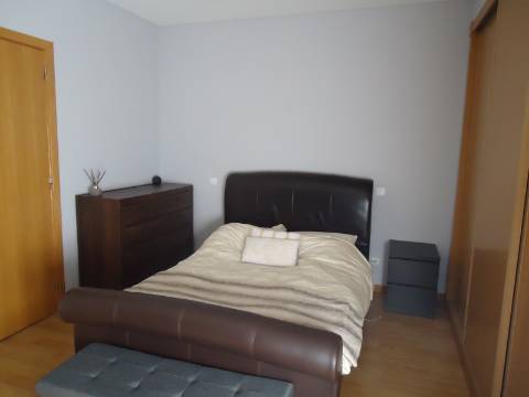 Moradia V3 Moderna com Piscina com excelentes acabamentos nas Ferreiras