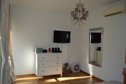 Moradia V3 Moderna com Piscina com excelentes acabamentos nas Ferreiras