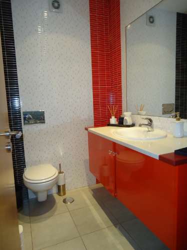 Moradia V3 Moderna com Piscina com excelentes acabamentos nas Ferreiras