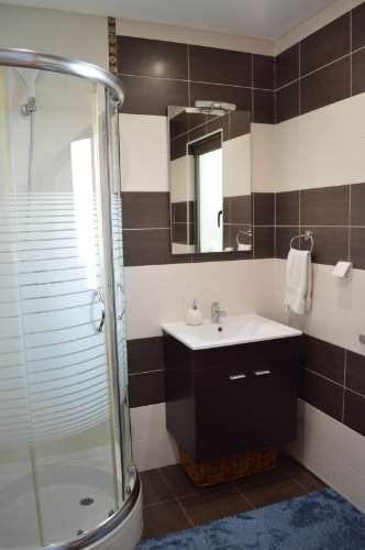 Moradia V3 Moderna com Piscina com excelentes acabamentos nas Ferreiras