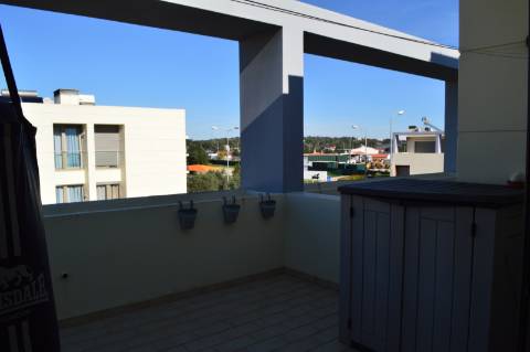 Moradia V3 Moderna com Piscina com excelentes acabamentos nas Ferreiras