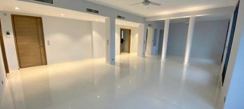 Luxo totalmente renovado e muito brilhante penthouse/telhado de 3 quartos em Monte - Carlo