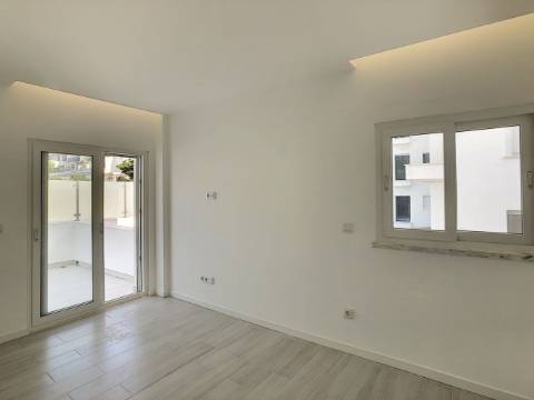 Apartamento T1 em Sesimbra