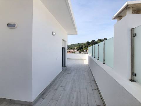 Apartamento T1 em Sesimbra