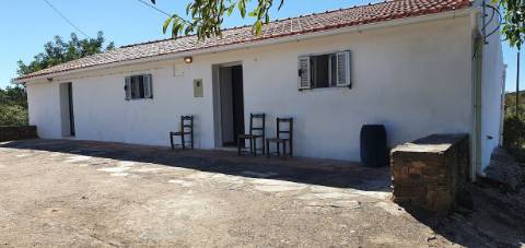 Monte alentejano, em Almodôvar, com 2,5 hectares