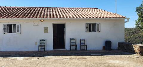 Monte alentejano, em Almodôvar, com 2,5 hectares