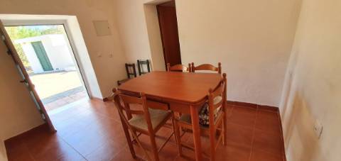 Monte alentejano, em Almodôvar, com 2,5 hectares