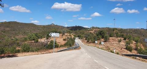 Monte alentejano, em Almodôvar, com 2,5 hectares