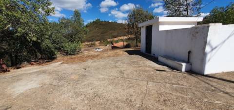 Monte alentejano, em Almodôvar, com 2,5 hectares