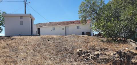 Monte alentejano, em Almodôvar, com 2,5 hectares