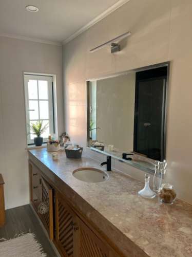 Oportunidade - Moradia T5 com anexo independente T3