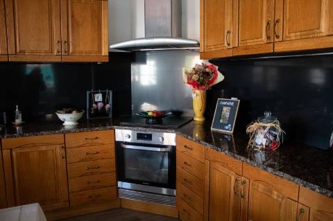 Oportunidade - Moradia T5 com anexo independente T3