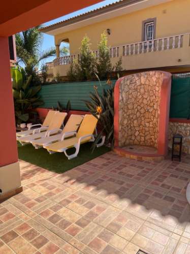 Oportunidade - Moradia T5 com anexo independente T3