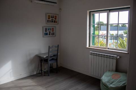 Oportunidade - Moradia T5 com anexo independente T3